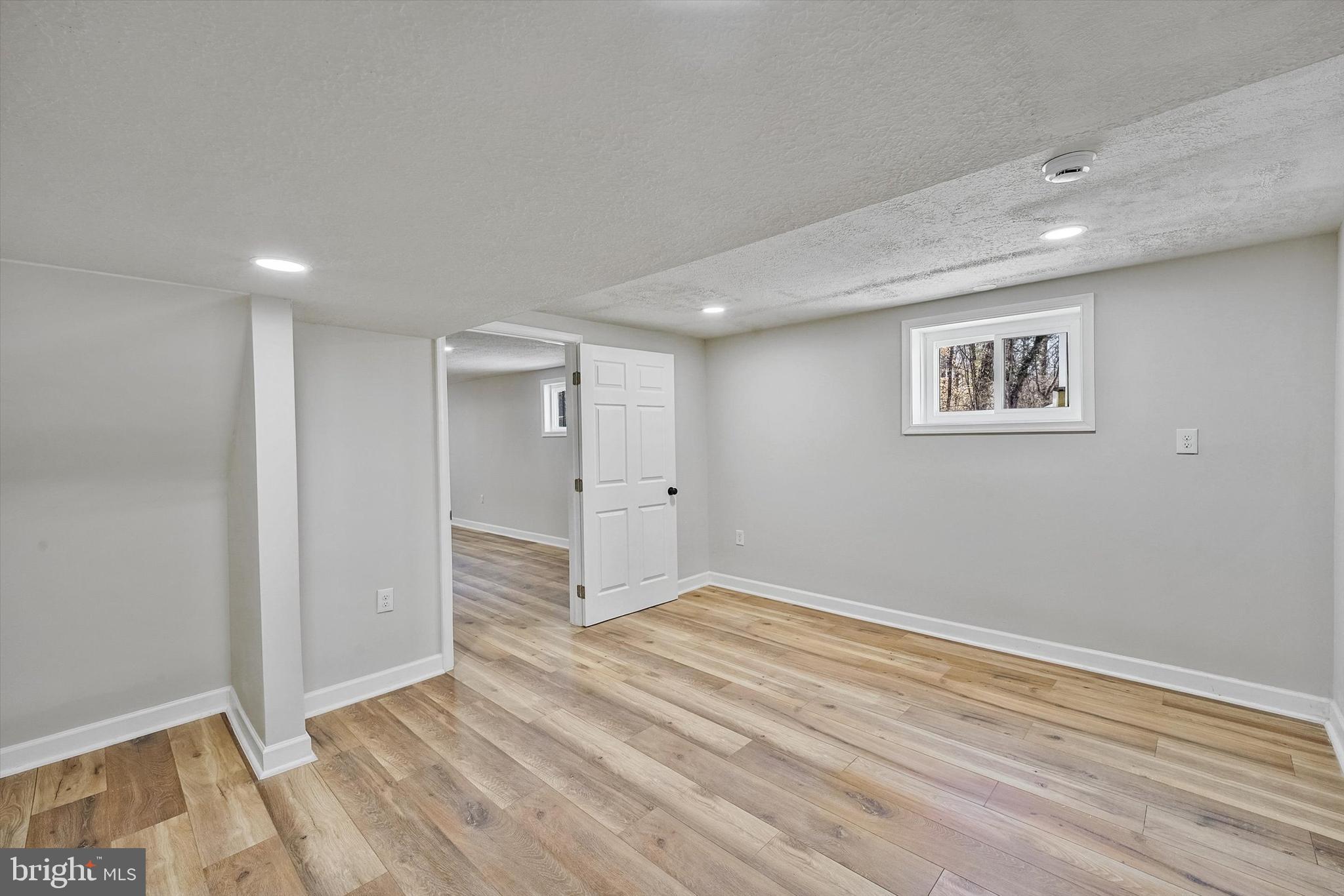 OLD LEE HILLS - Residential