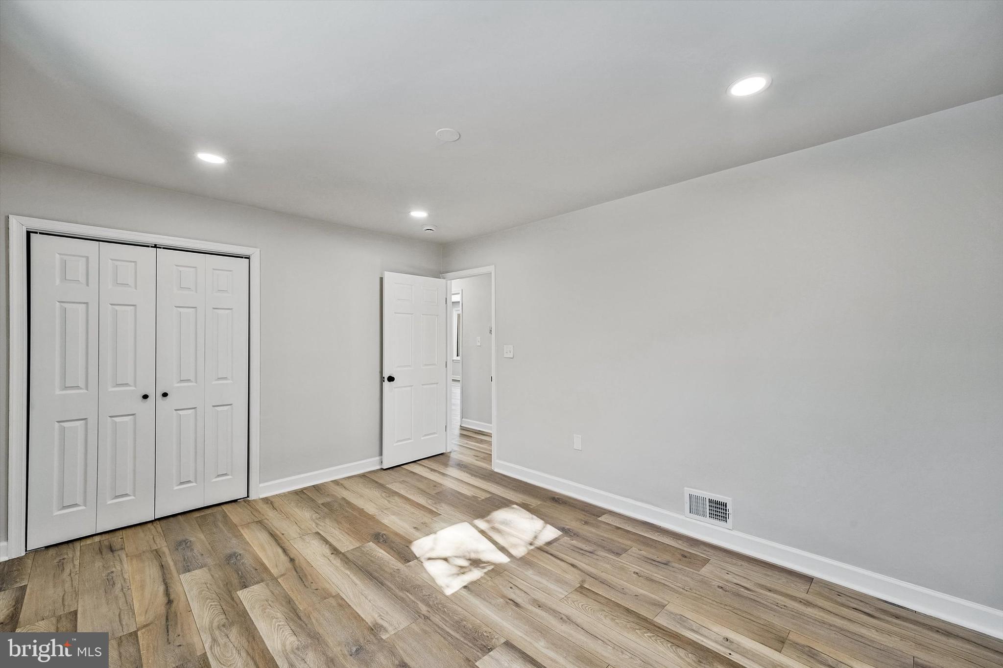 OLD LEE HILLS - Residential