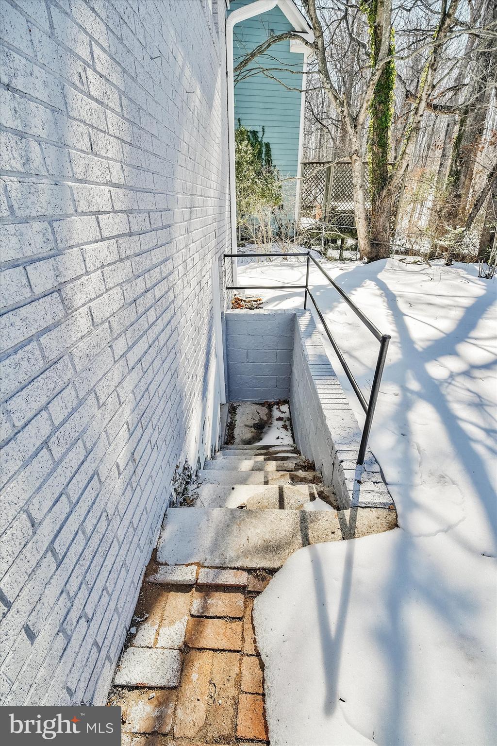 OLD LEE HILLS - Residential