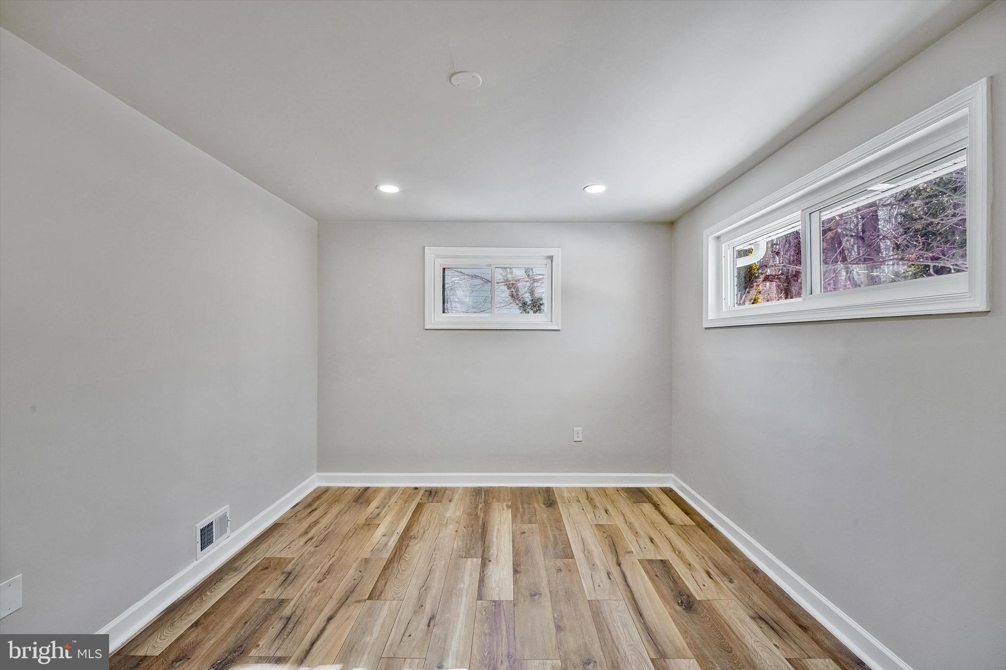 OLD LEE HILLS - Residential