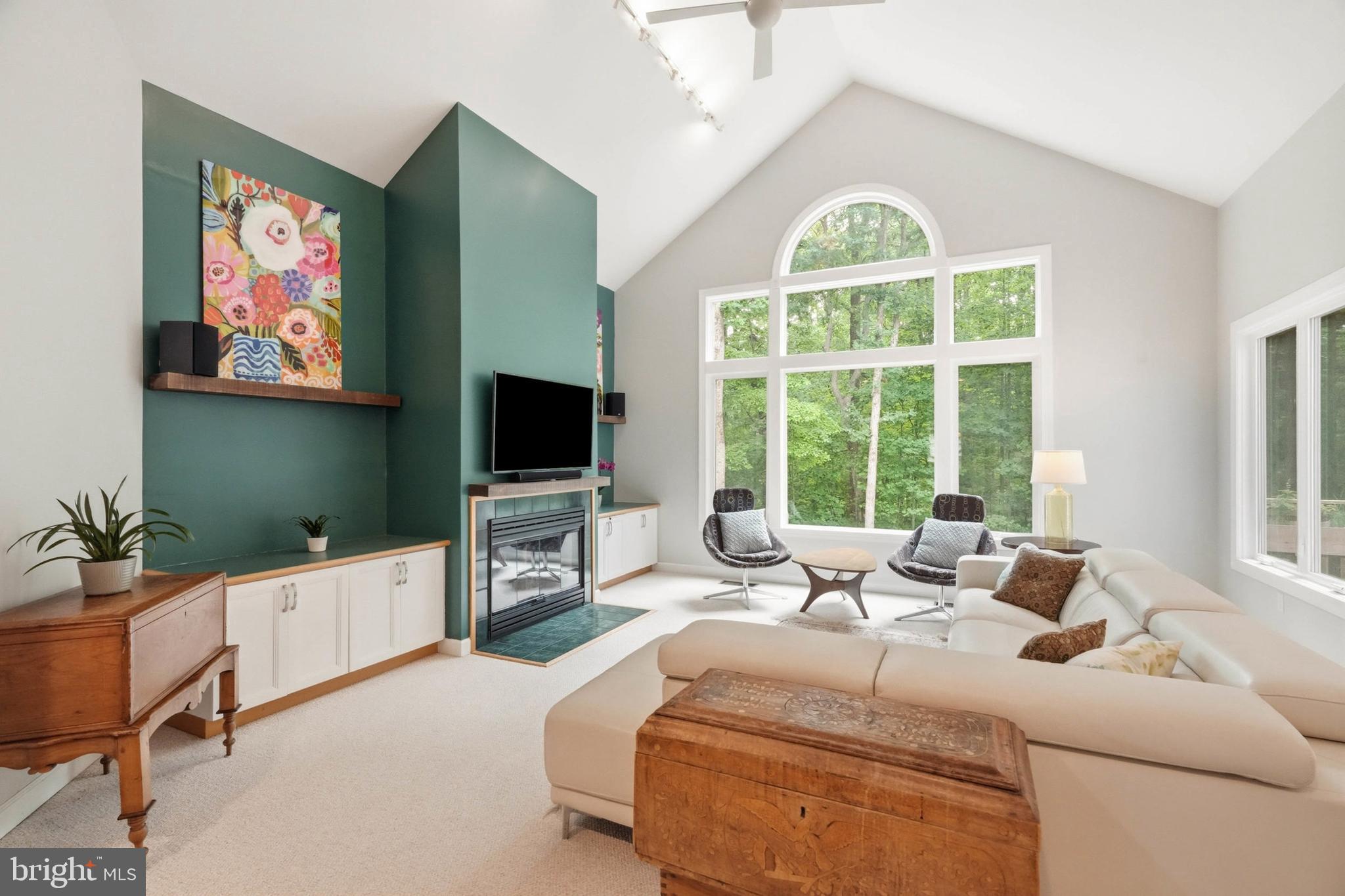 7095 GARDEN WALK