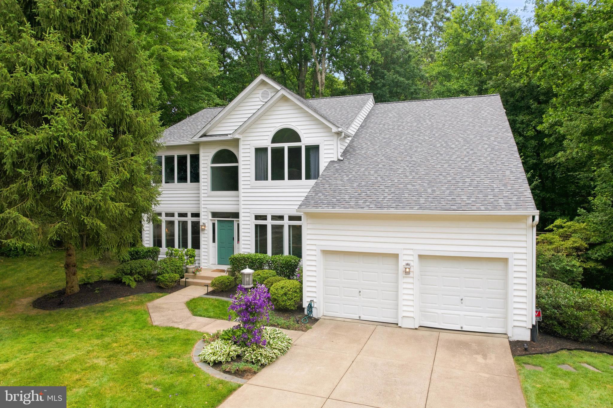 7095 GARDEN WALK