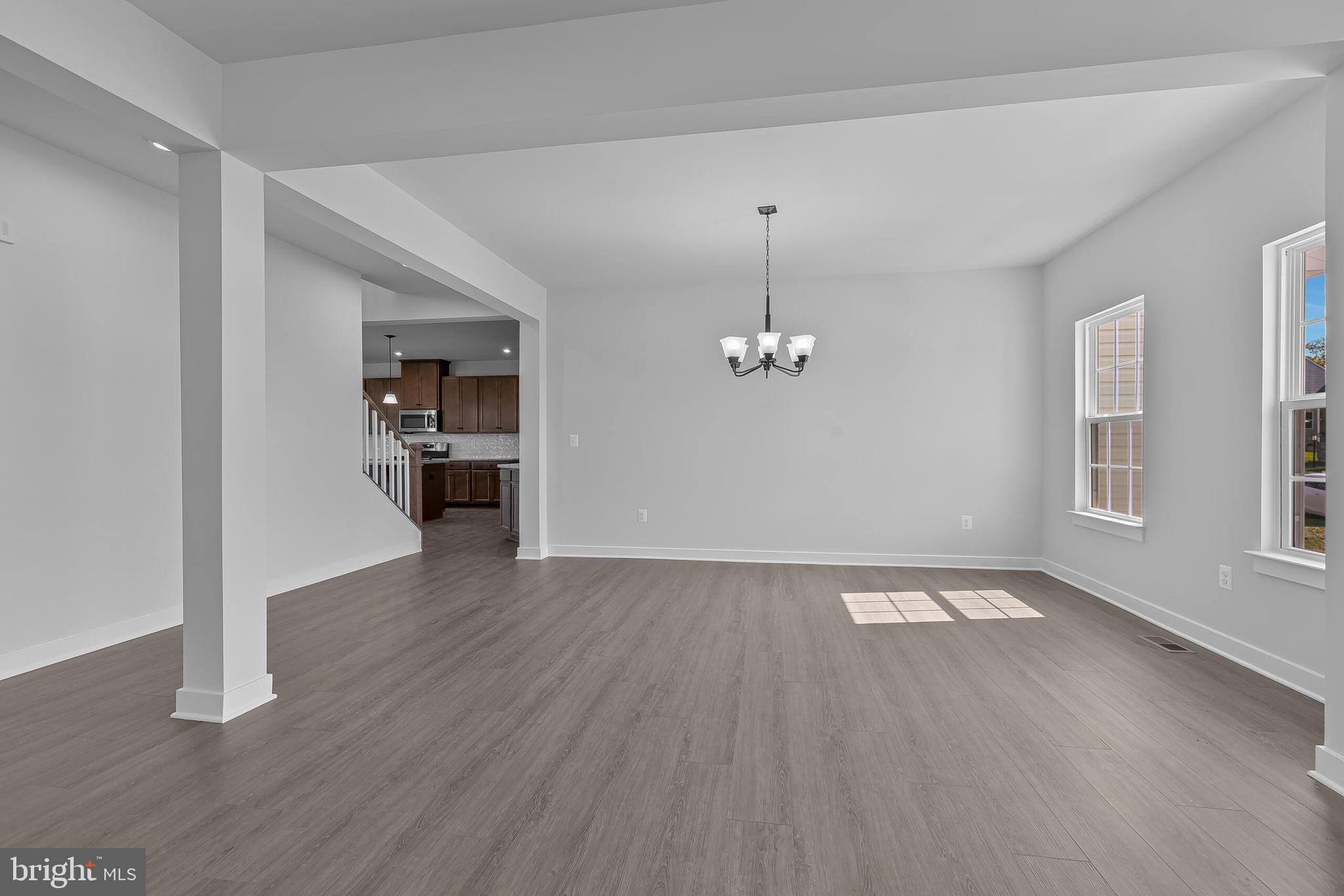 1809 SHANNON DRIVE SOUTH