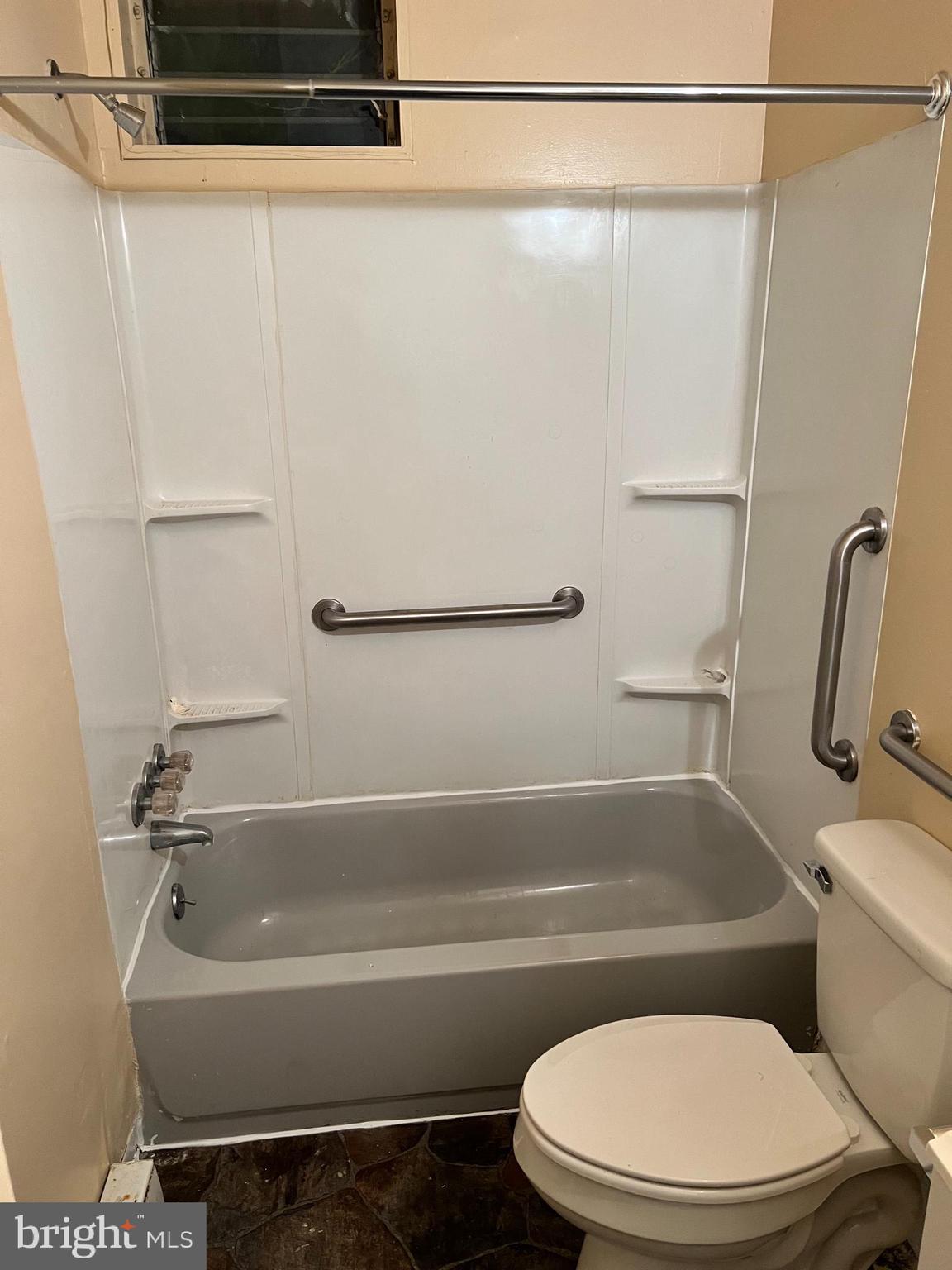 OVERBROOK - Residential Lease