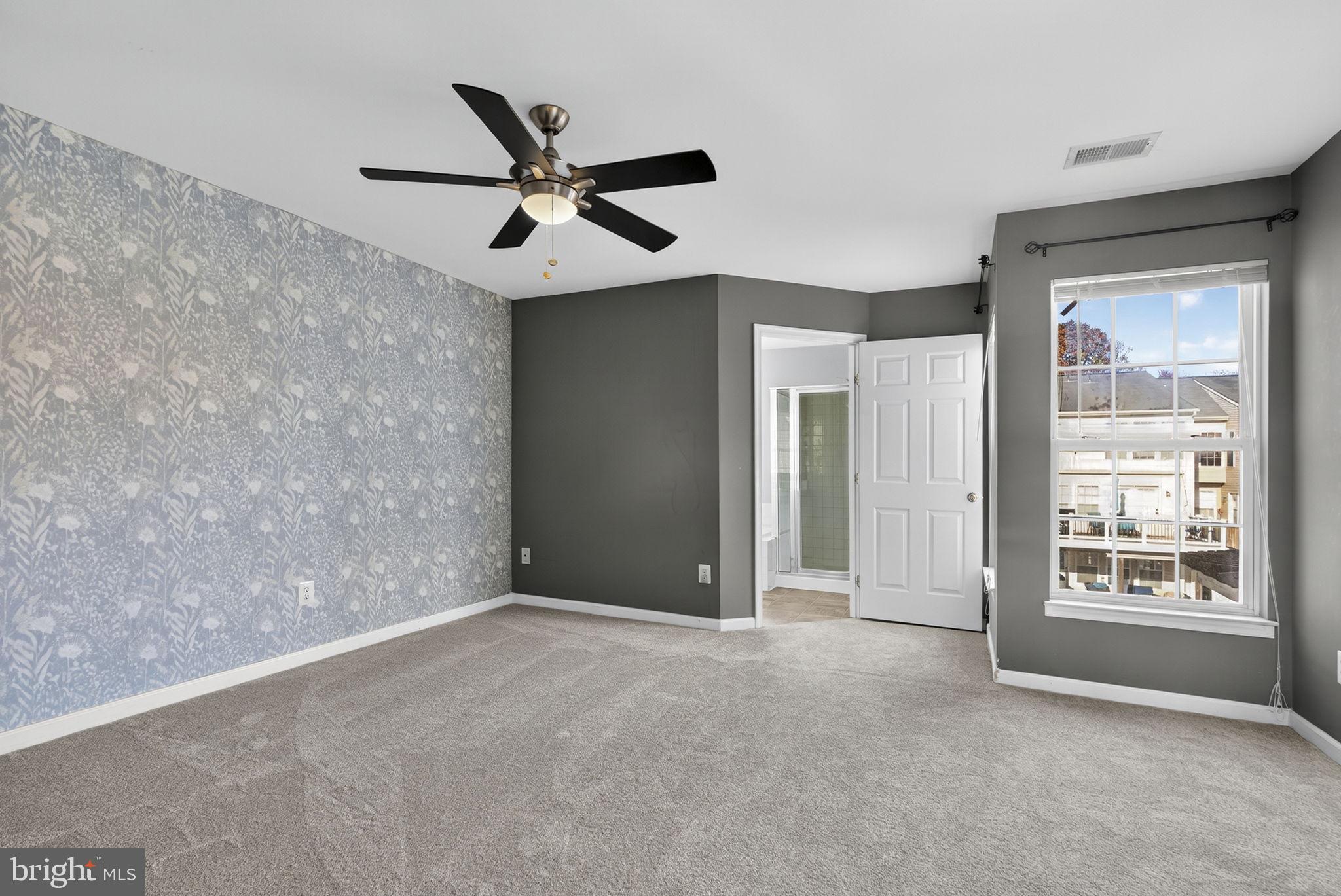 LAKELAND PLACE - Residential