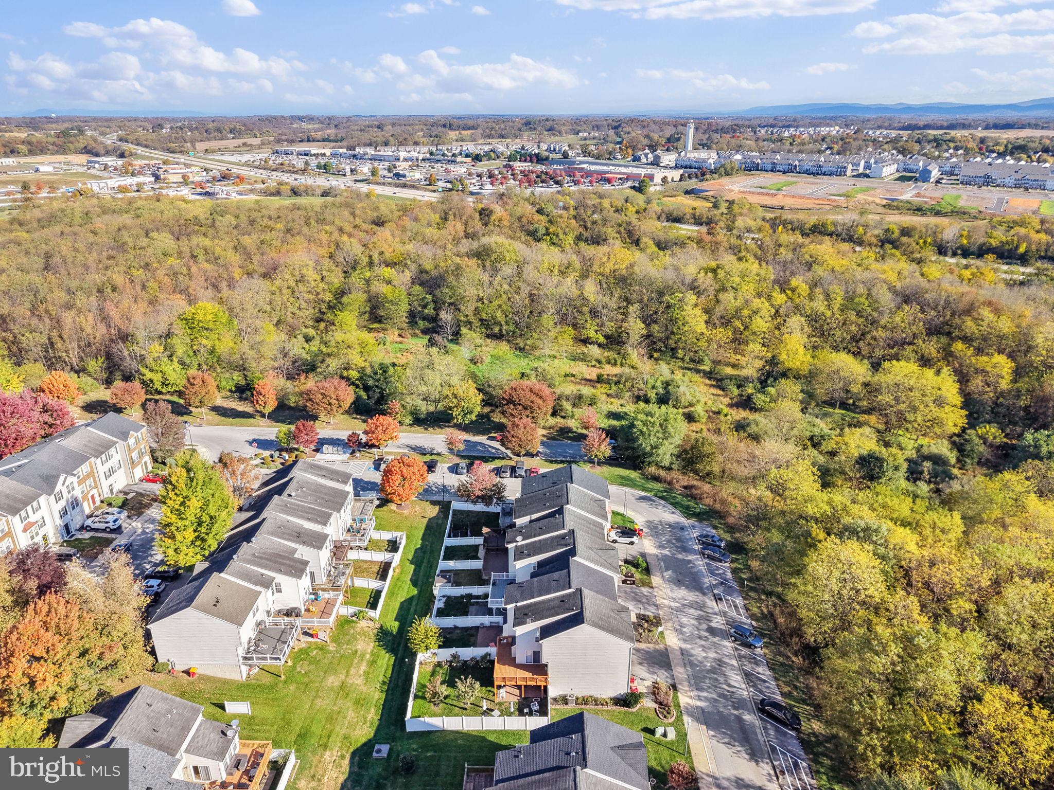 LAKELAND PLACE - Residential