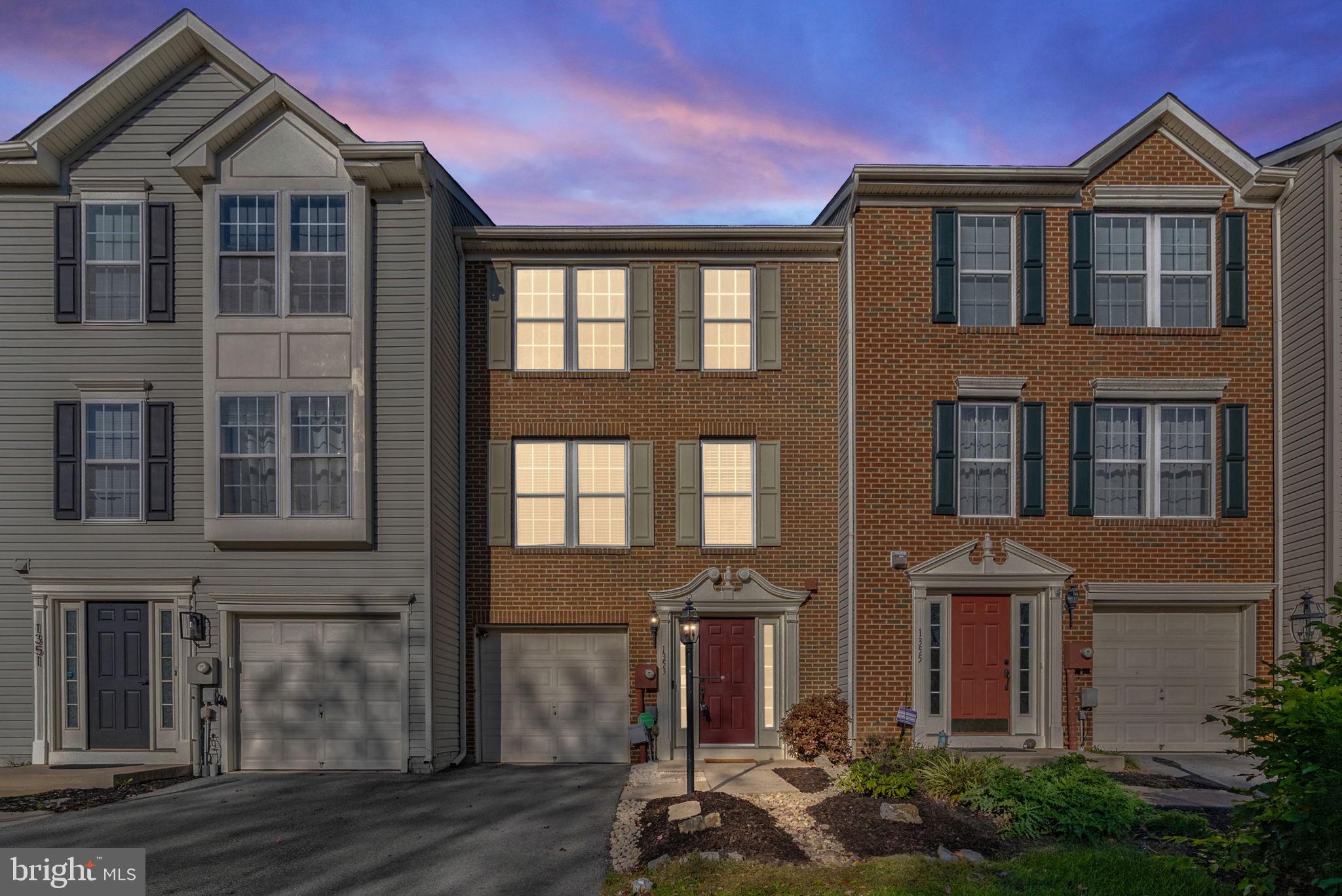 LAKELAND PLACE - Residential