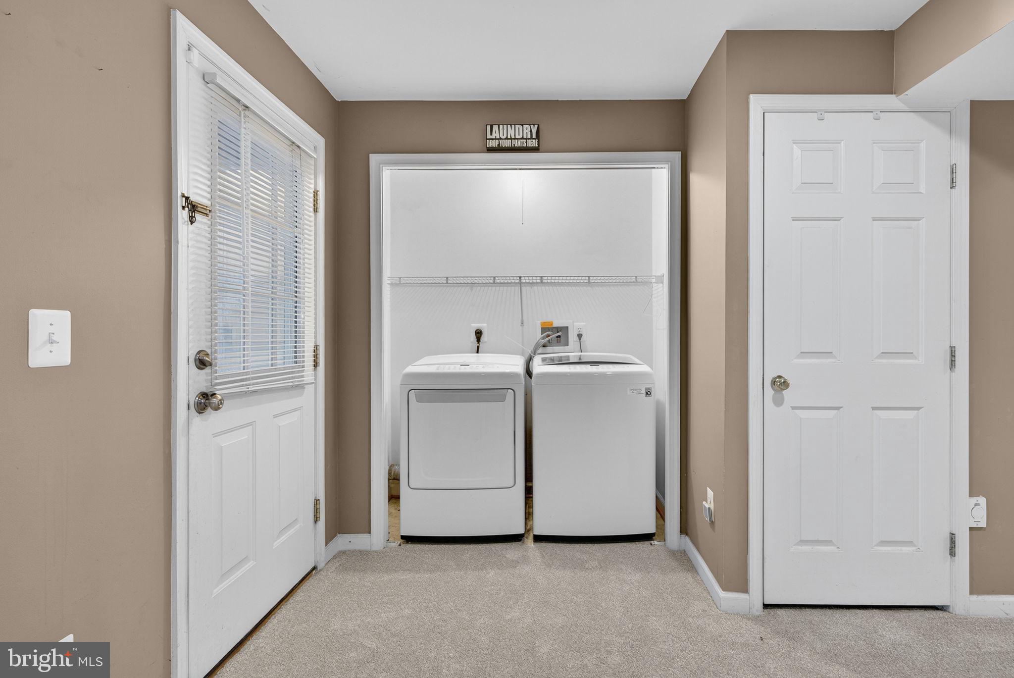 LAKELAND PLACE - Residential