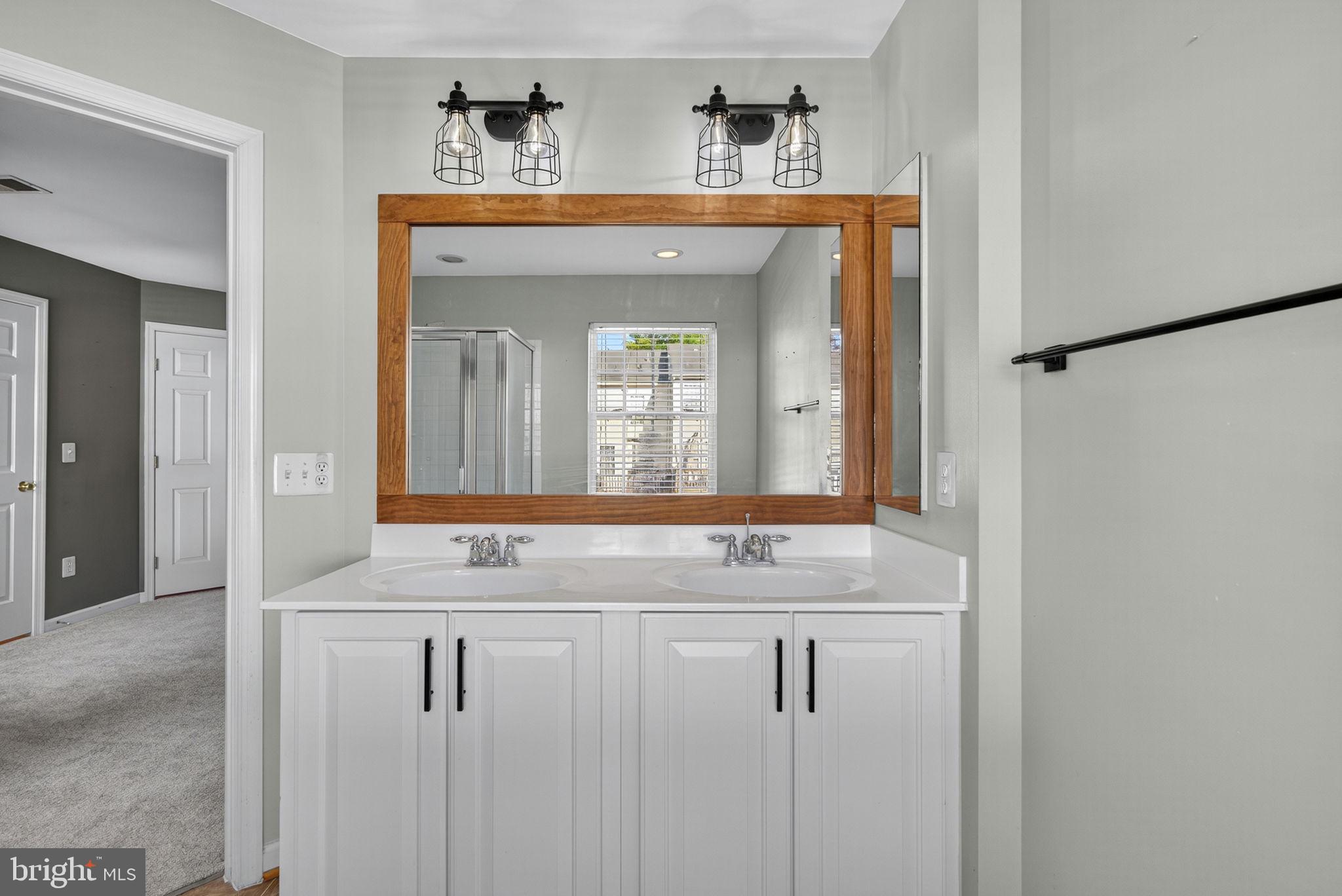 LAKELAND PLACE - Residential