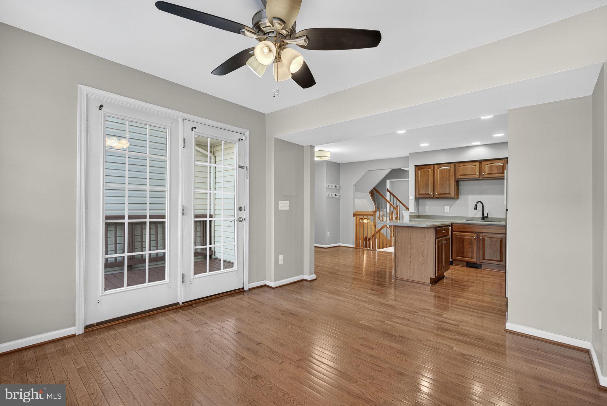 LAKELAND PLACE - Residential