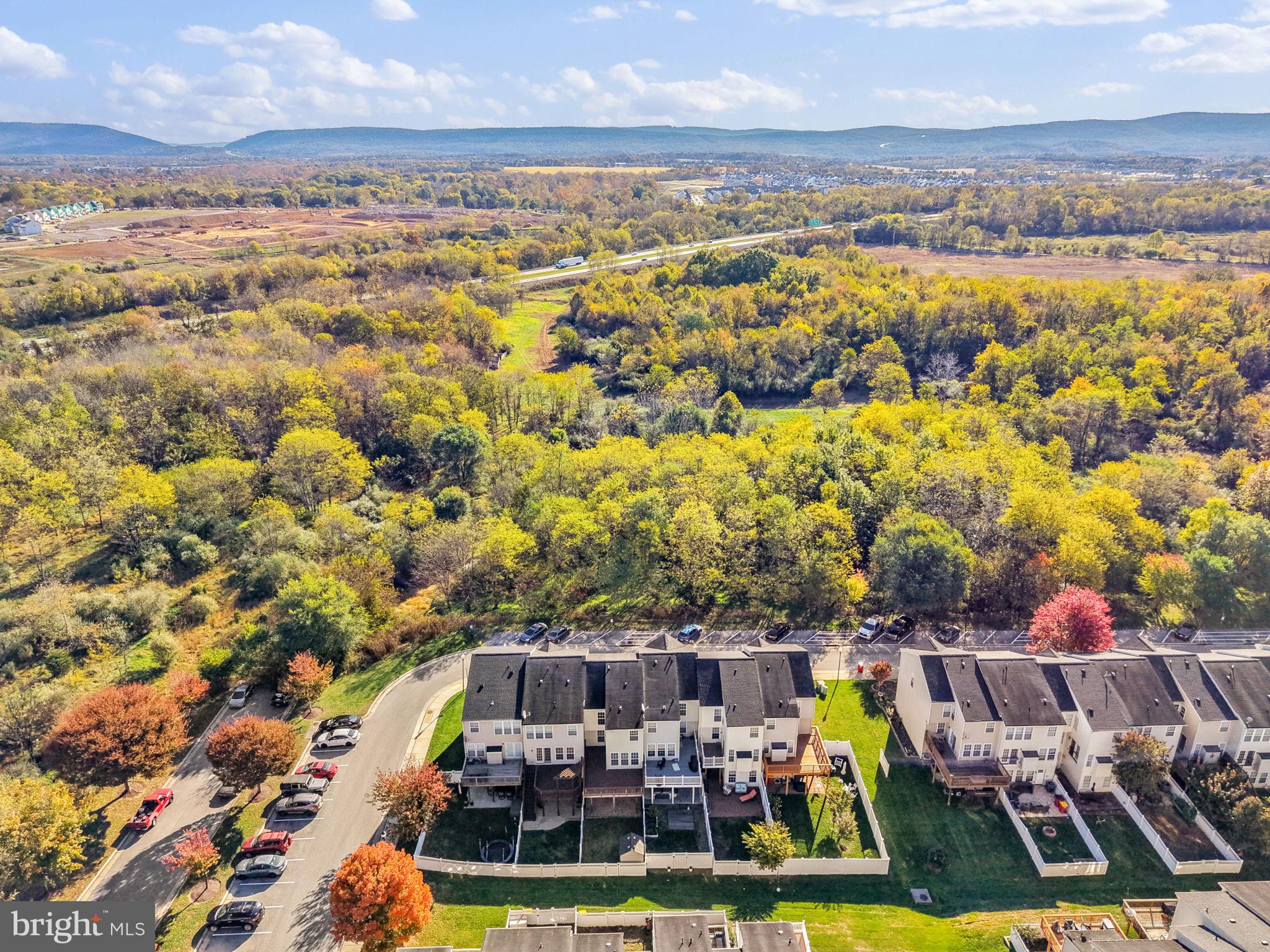 LAKELAND PLACE - Residential