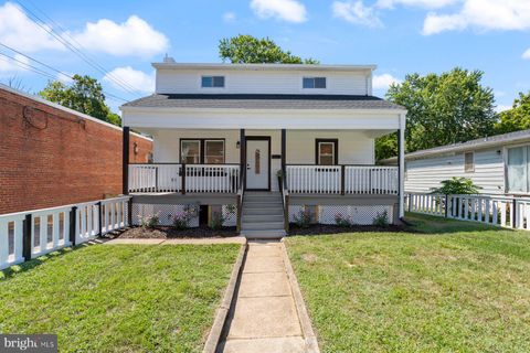 Homes For Sale - 3802 37th Place<br/> BRENTWOOD, MD 20722