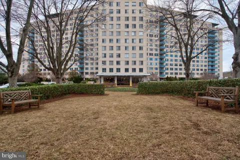 10500 Rockville Pik Unit 1114, Rockville, MD MLS: MDMC2213942