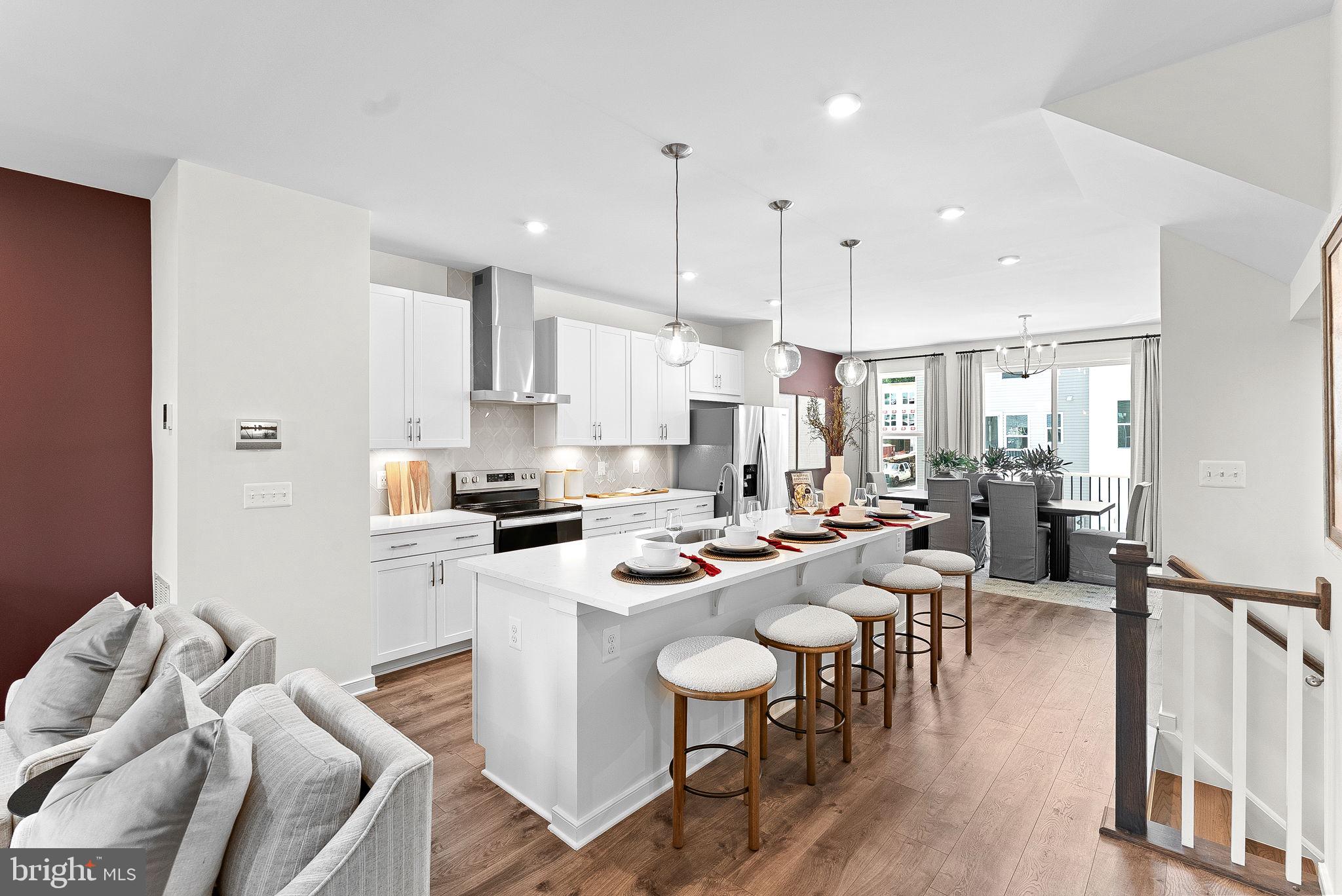 43798 MYSTIC MAROON TERRACE