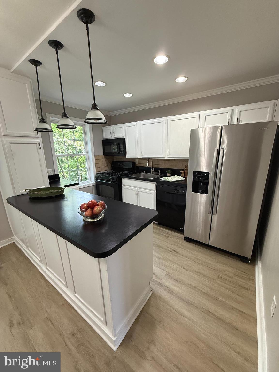 FREDERICK COURTS - Residential