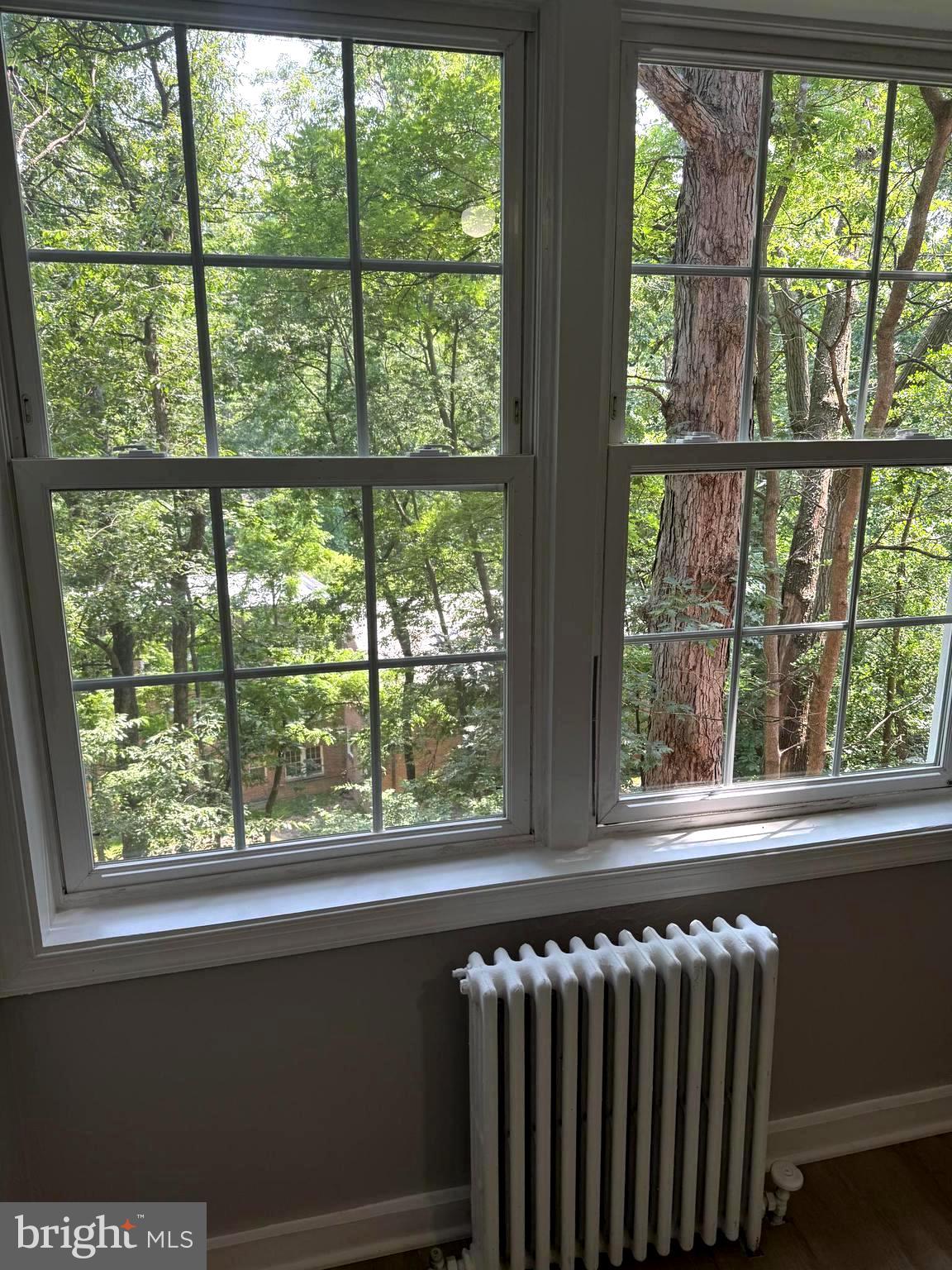 FREDERICK COURTS - Residential