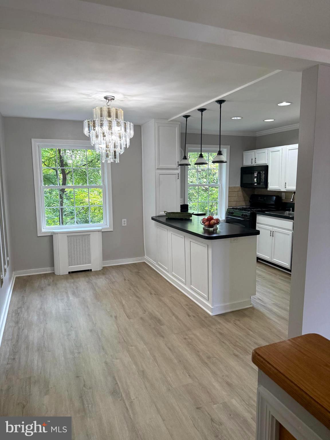 FREDERICK COURTS - Residential