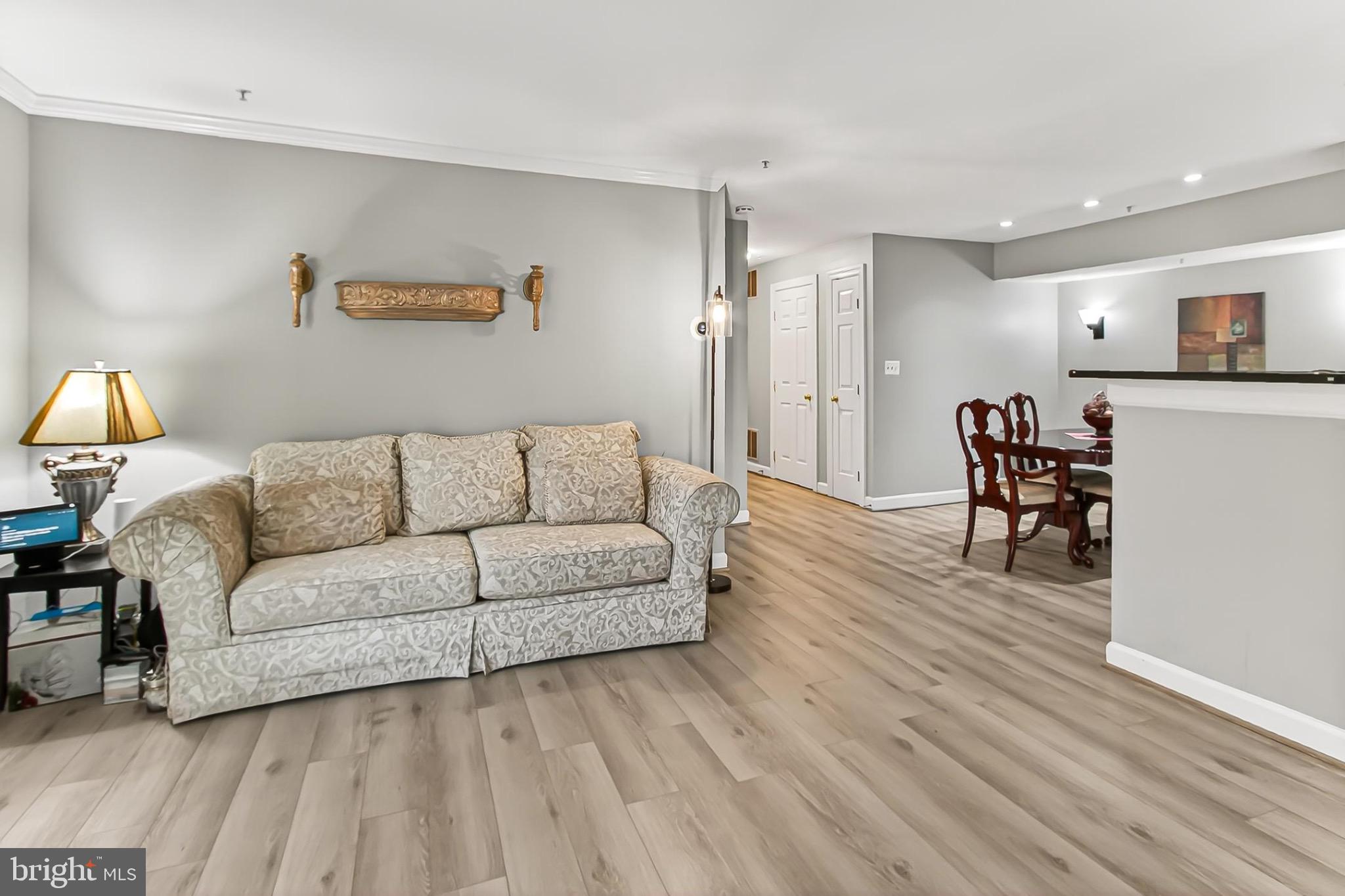 FAIRFIELD HOUSE - Residential