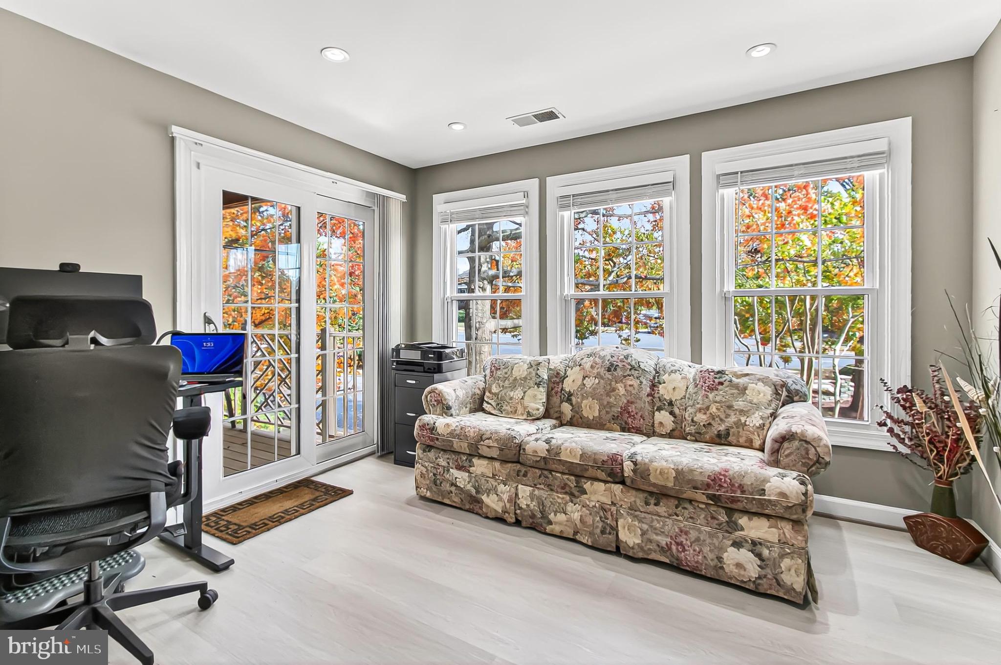 FAIRFIELD HOUSE - Residential