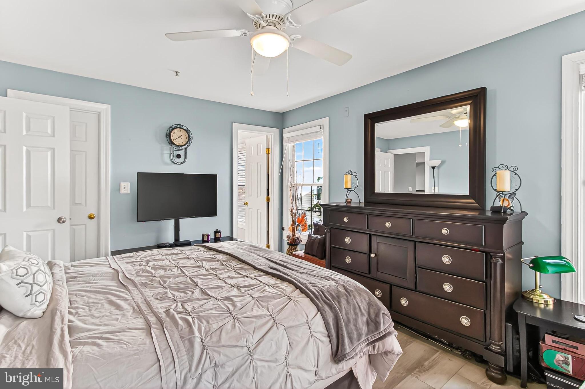 FAIRFIELD HOUSE - Residential