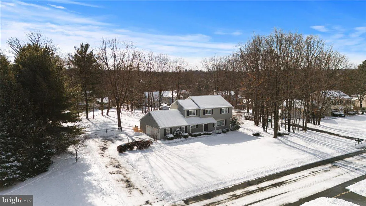 Washington Crossing, Pennsylvania 18977, United States, 4 Bedrooms Bedrooms, ,3 BathroomsBathrooms,Residential,Contingent,132588