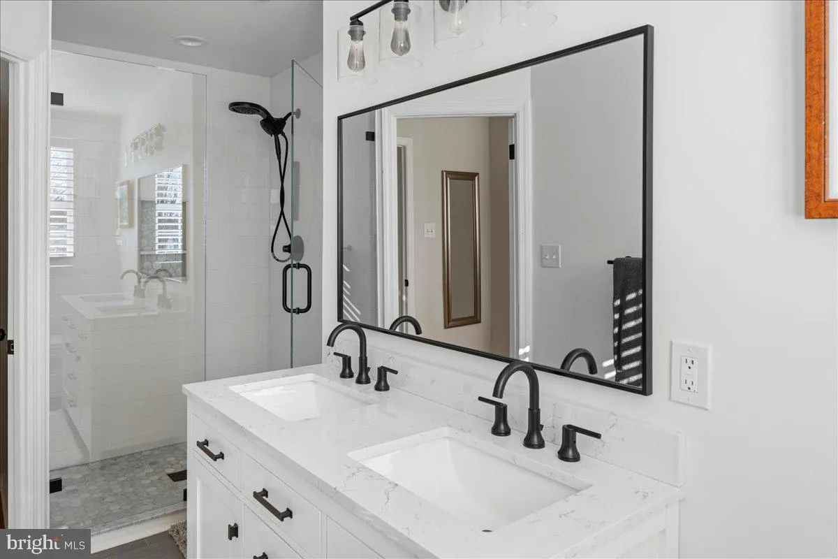 Washington Crossing, Pennsylvania 18977, United States, 4 Bedrooms Bedrooms, ,3 BathroomsBathrooms,Residential,Contingent,132588