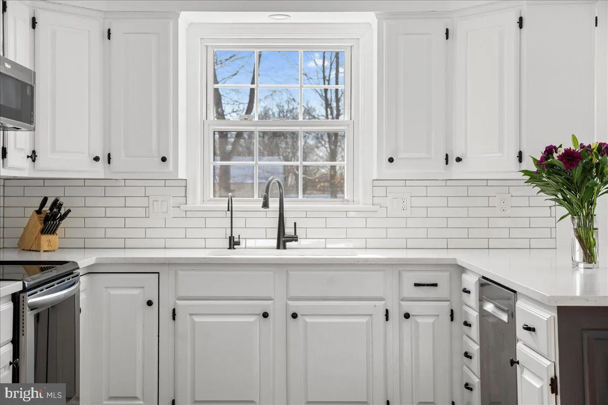 Washington Crossing, Pennsylvania 18977, United States, 4 Bedrooms Bedrooms, ,3 BathroomsBathrooms,Residential,Contingent,132588