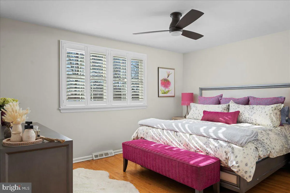 Washington Crossing, Pennsylvania 18977, United States, 4 Bedrooms Bedrooms, ,3 BathroomsBathrooms,Residential,Contingent,132588