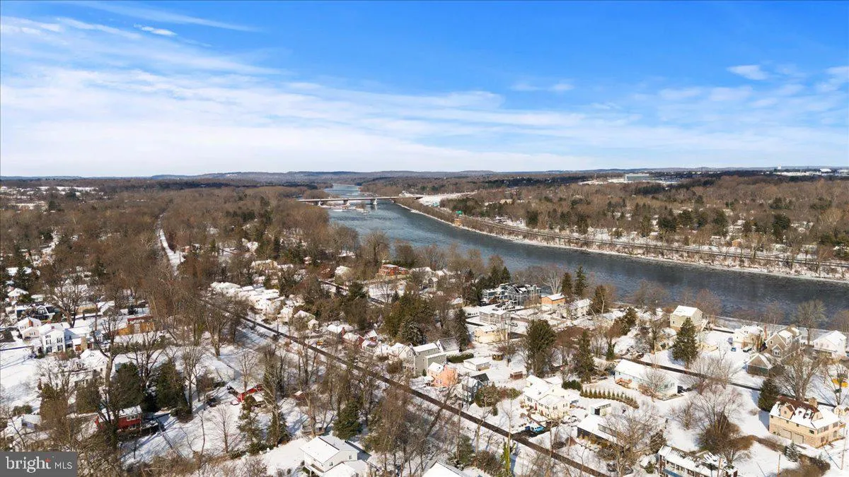 Washington Crossing, Pennsylvania 18977, United States, 4 Bedrooms Bedrooms, ,3 BathroomsBathrooms,Residential,Contingent,132588