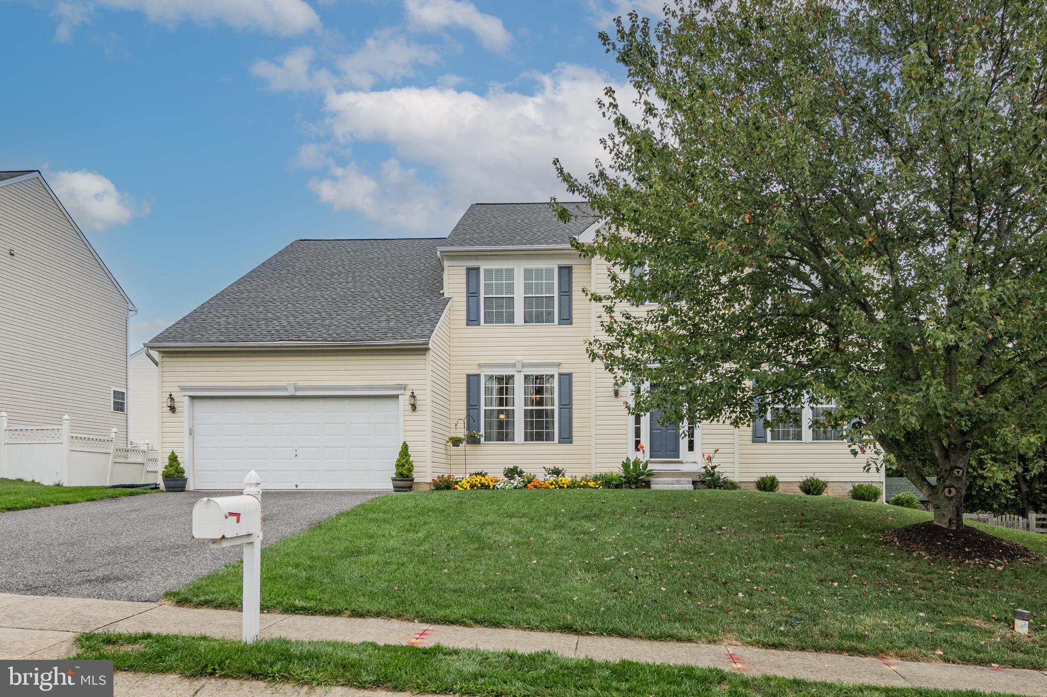2633 WASHINGTON WAY