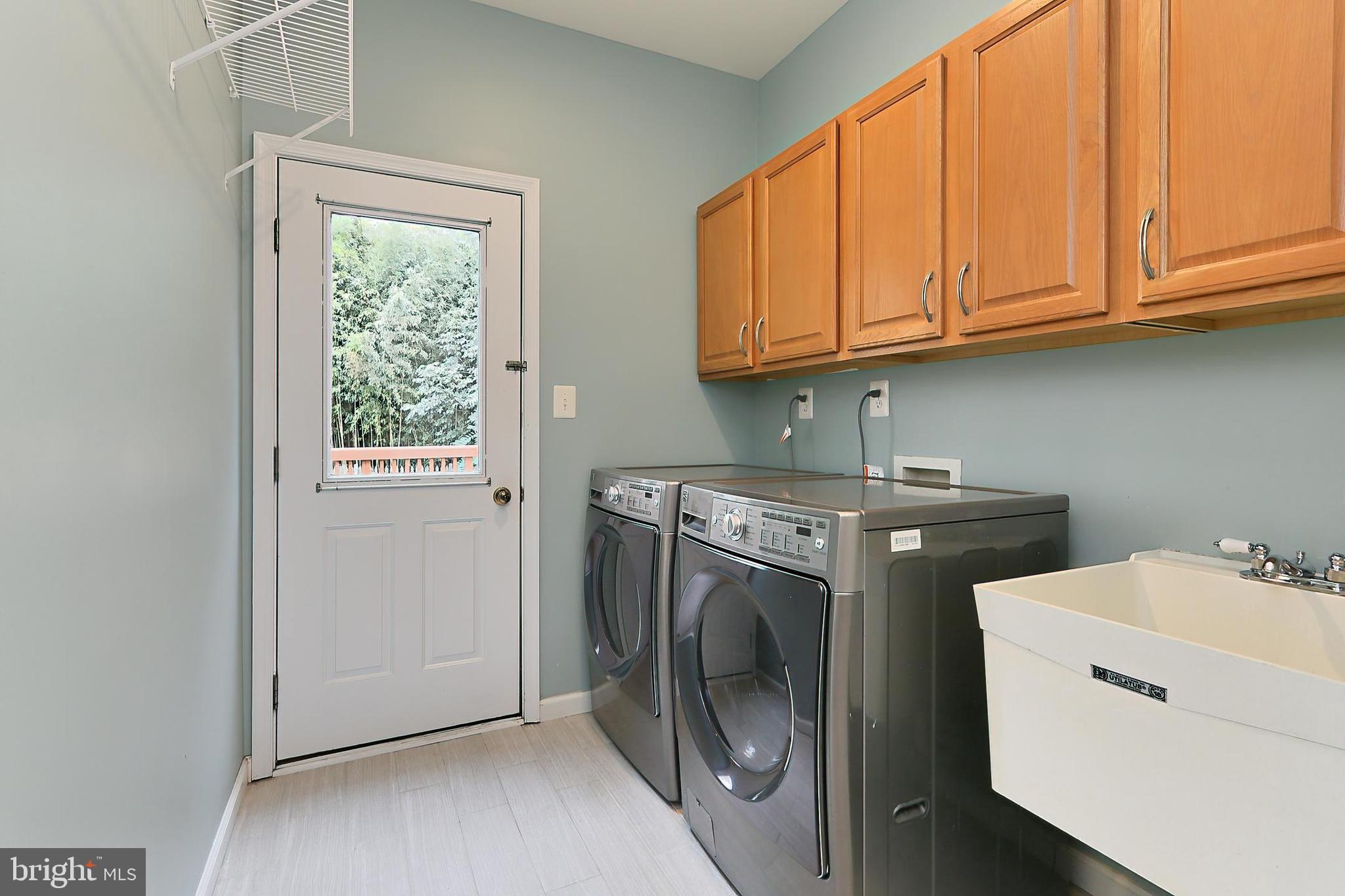 OAKTON WOODS - Residential