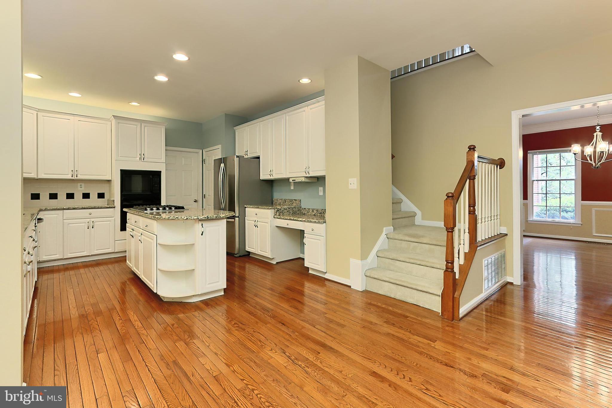 OAKTON WOODS - Residential