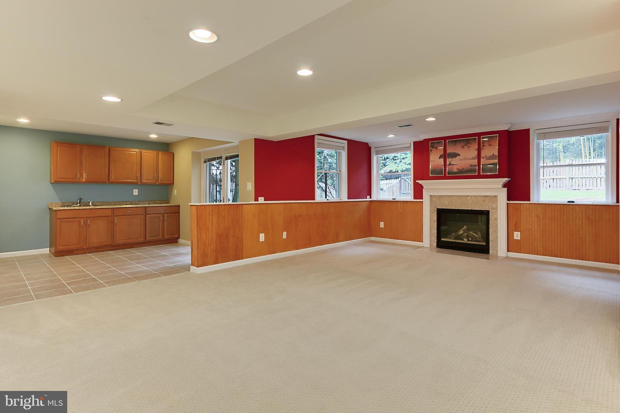 OAKTON WOODS - Residential