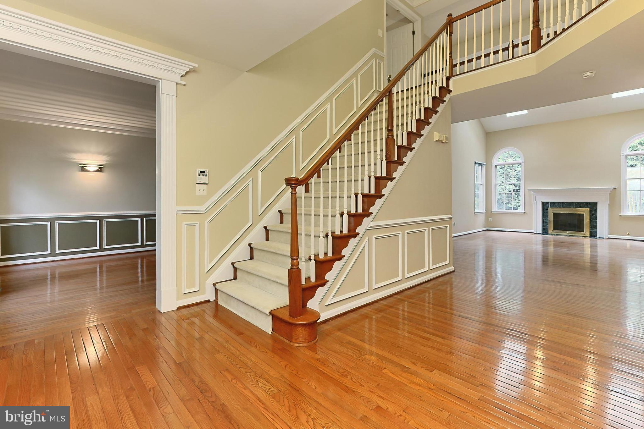 OAKTON WOODS - Residential