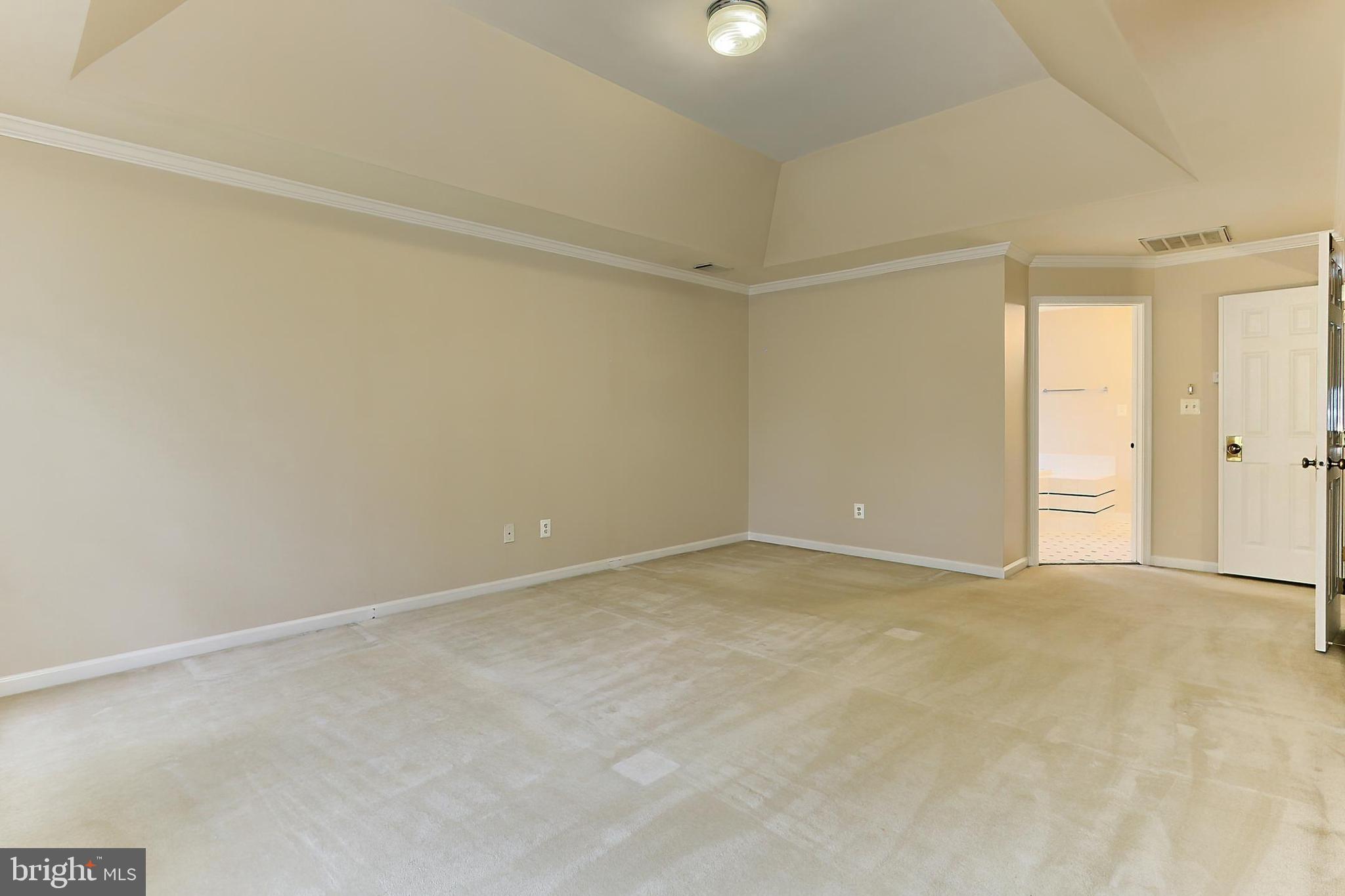 OAKTON WOODS - Residential