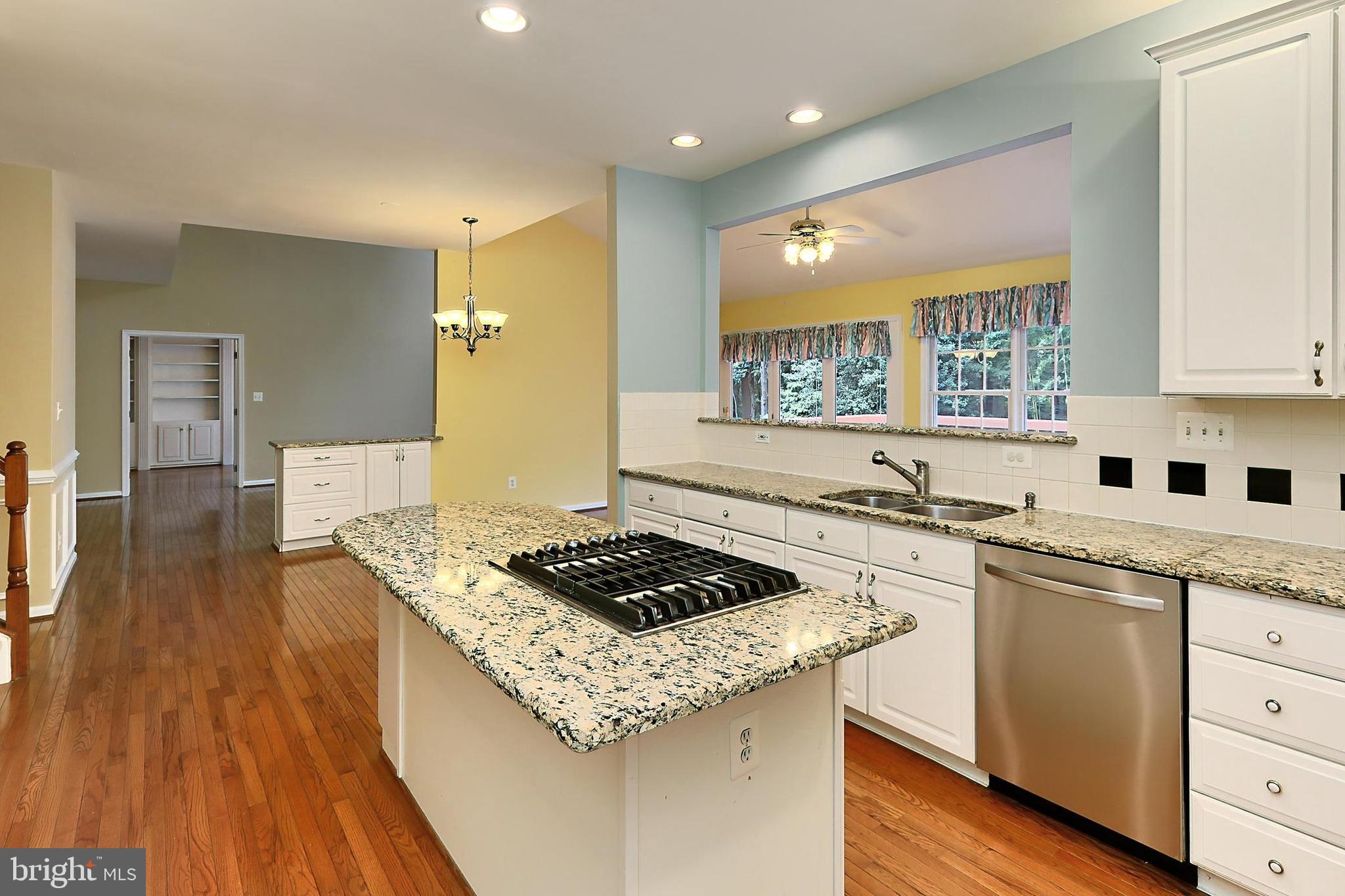 OAKTON WOODS - Residential