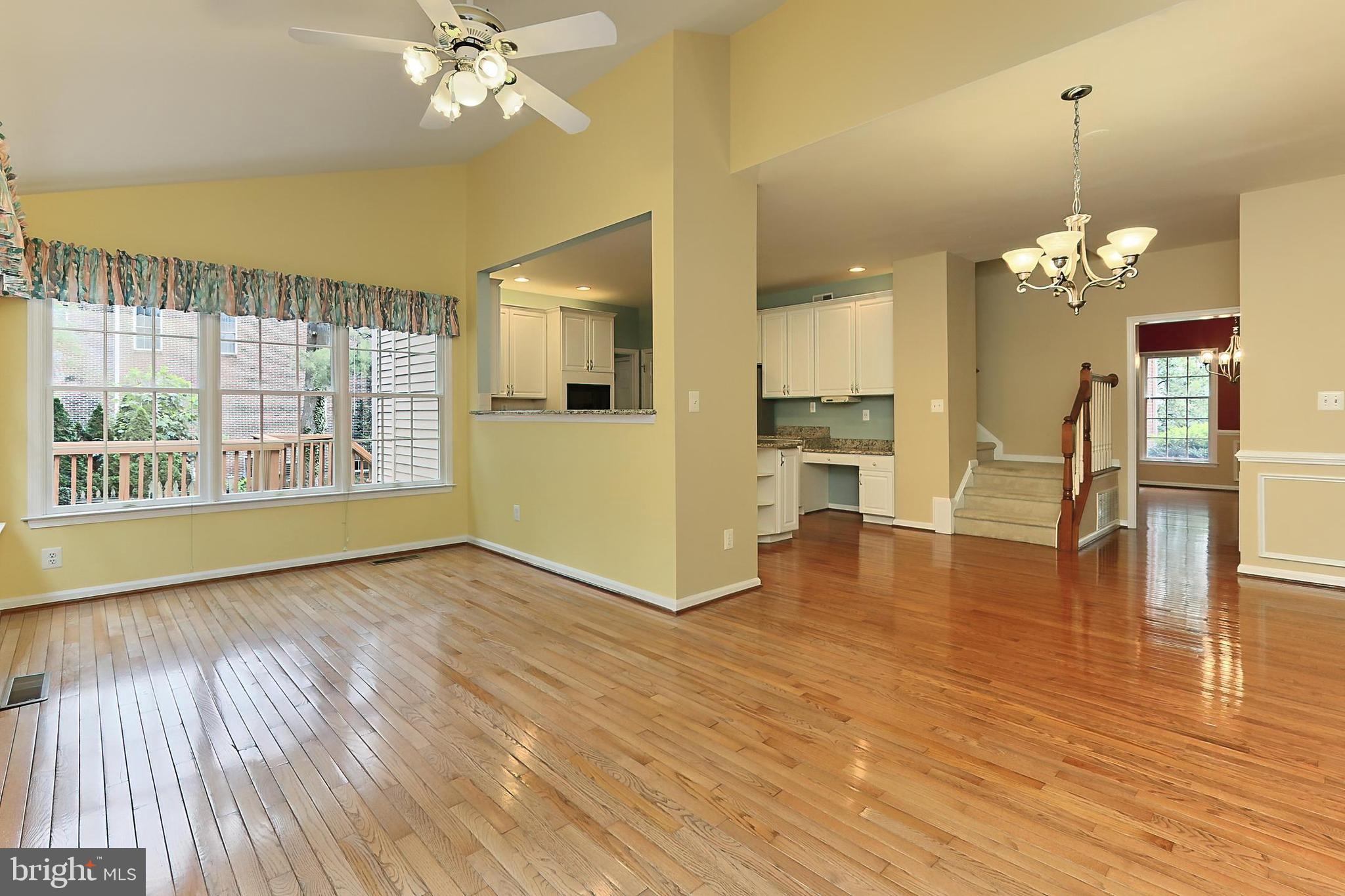 OAKTON WOODS - Residential