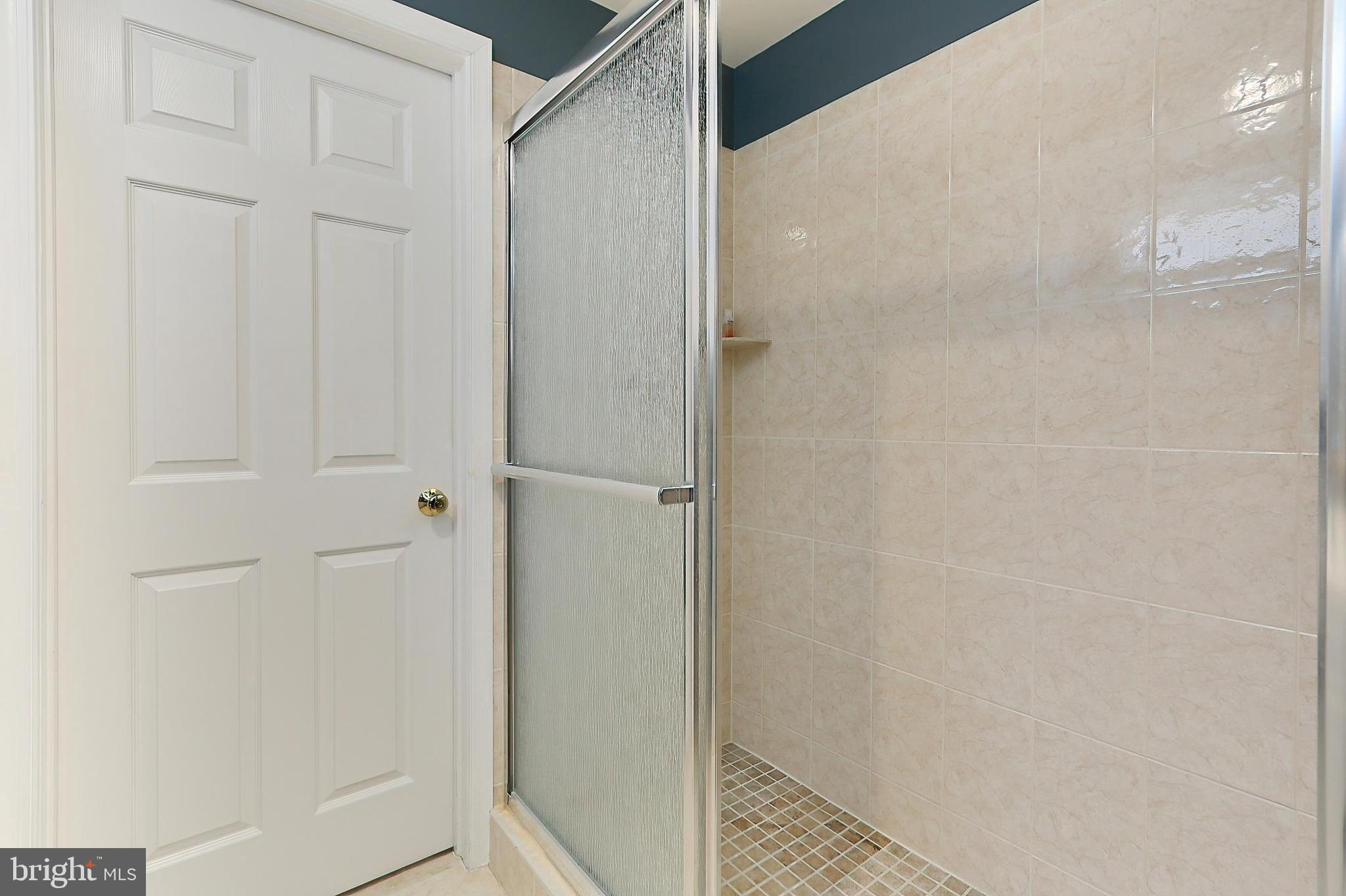 OAKTON WOODS - Residential