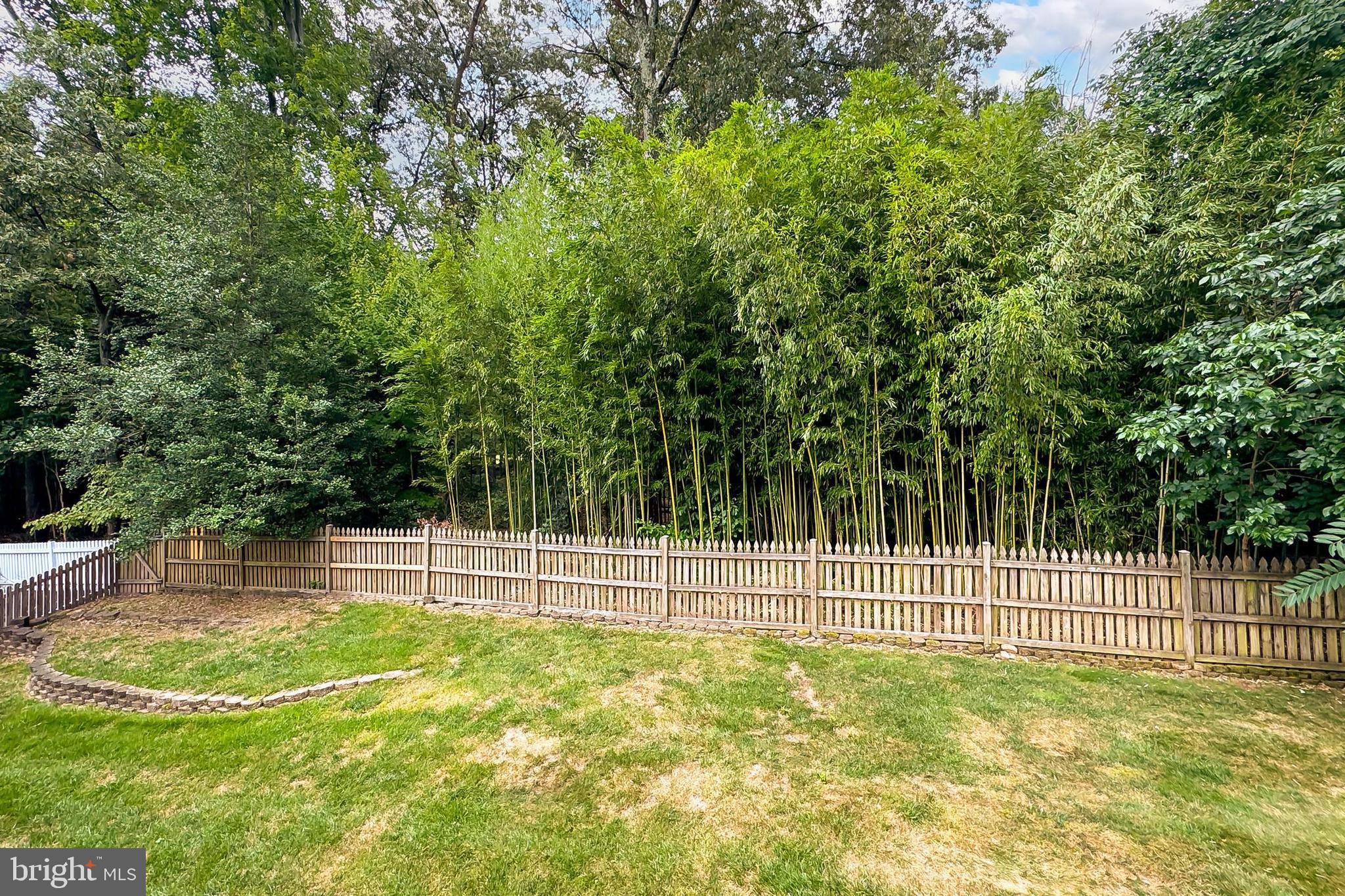 OAKTON WOODS - Residential