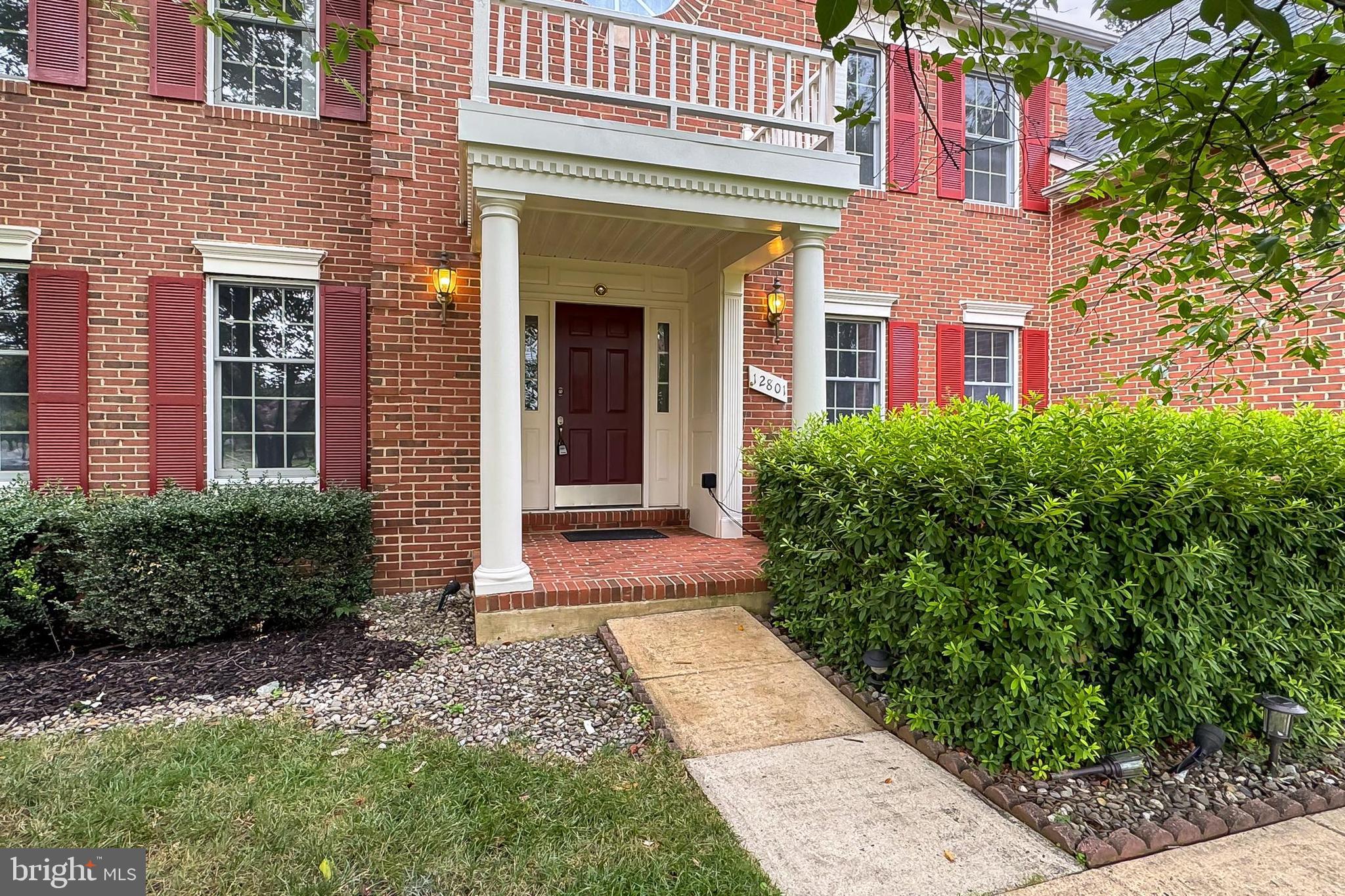 OAKTON WOODS - Residential