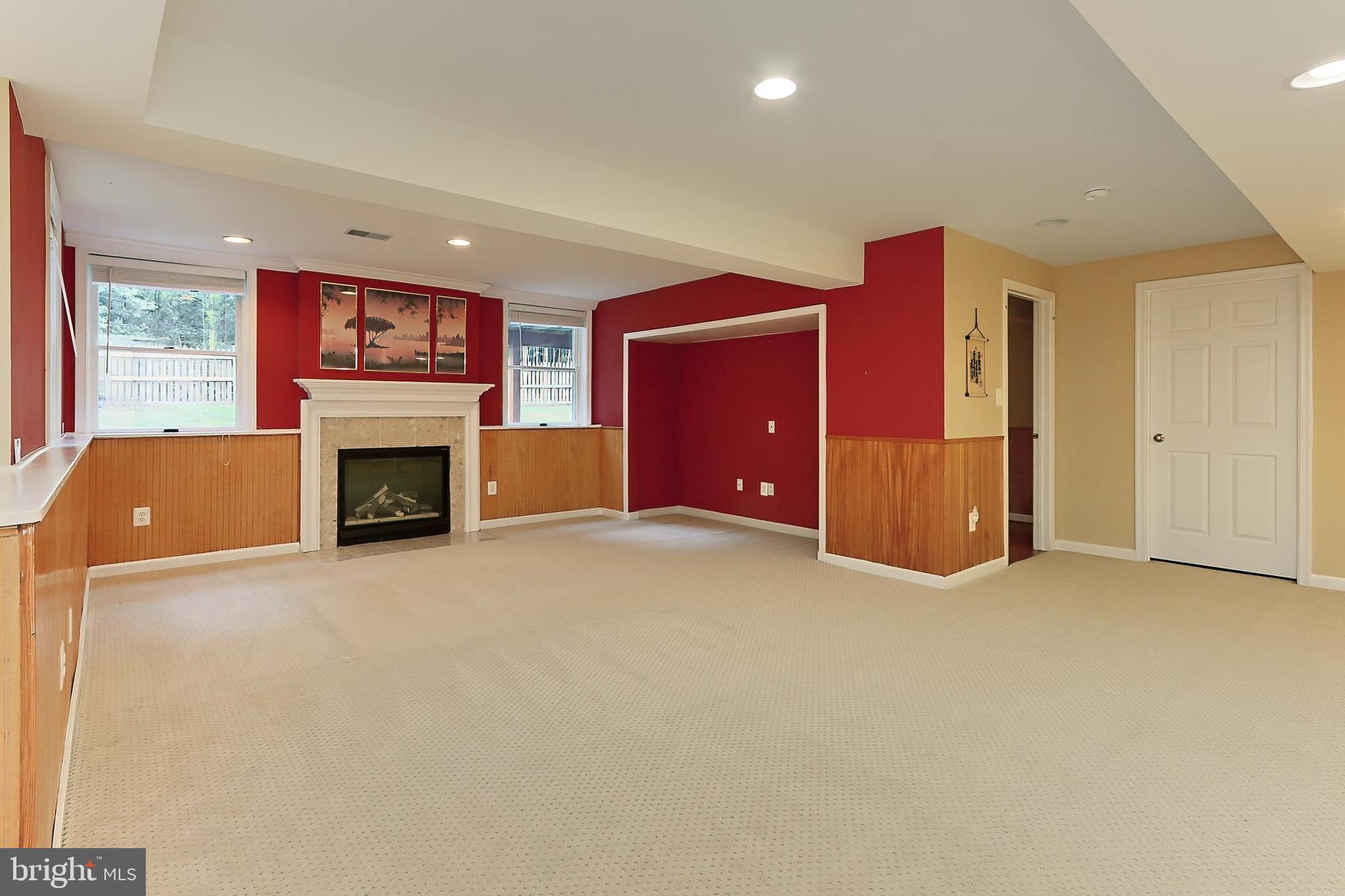 OAKTON WOODS - Residential