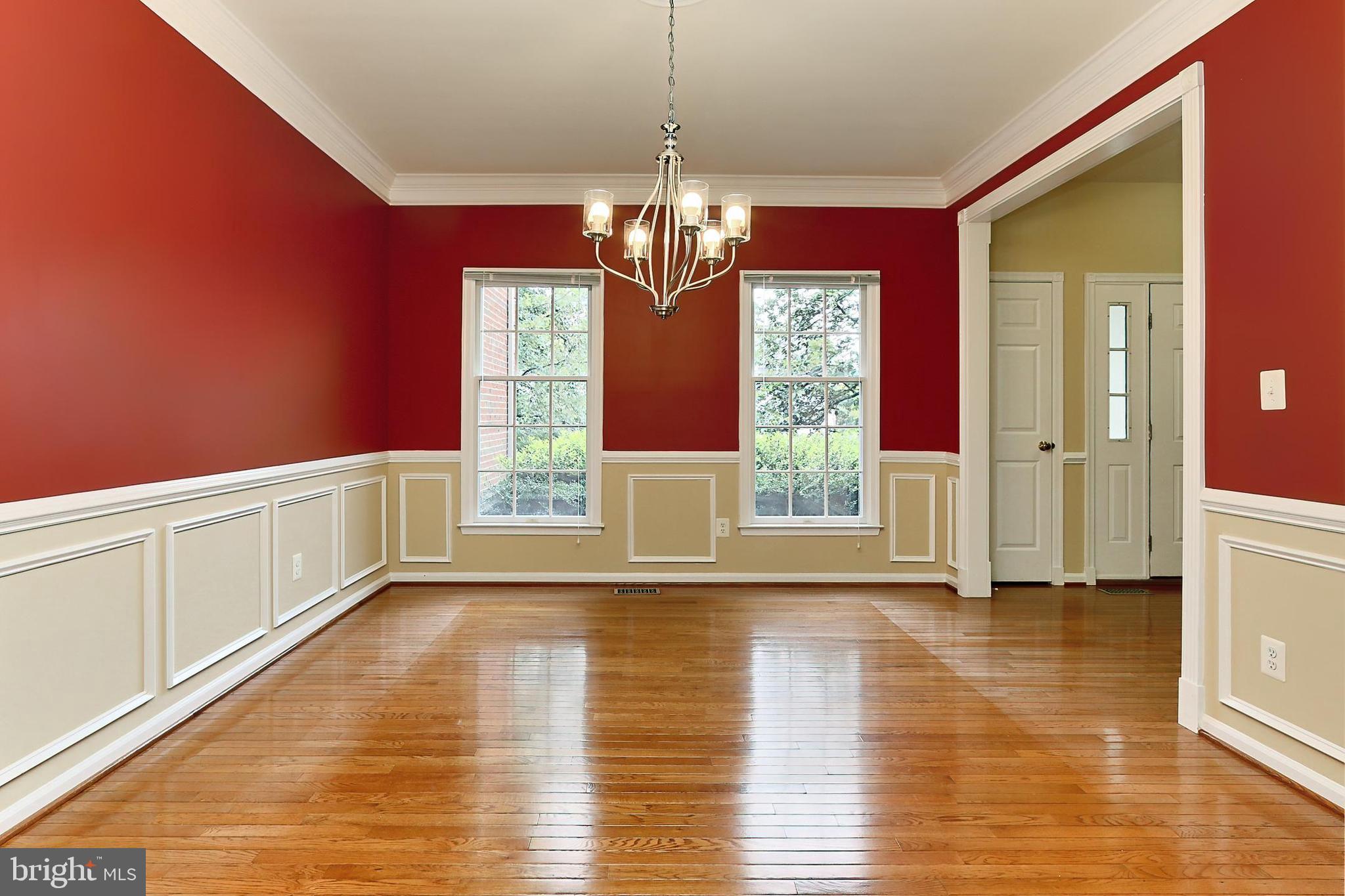 OAKTON WOODS - Residential