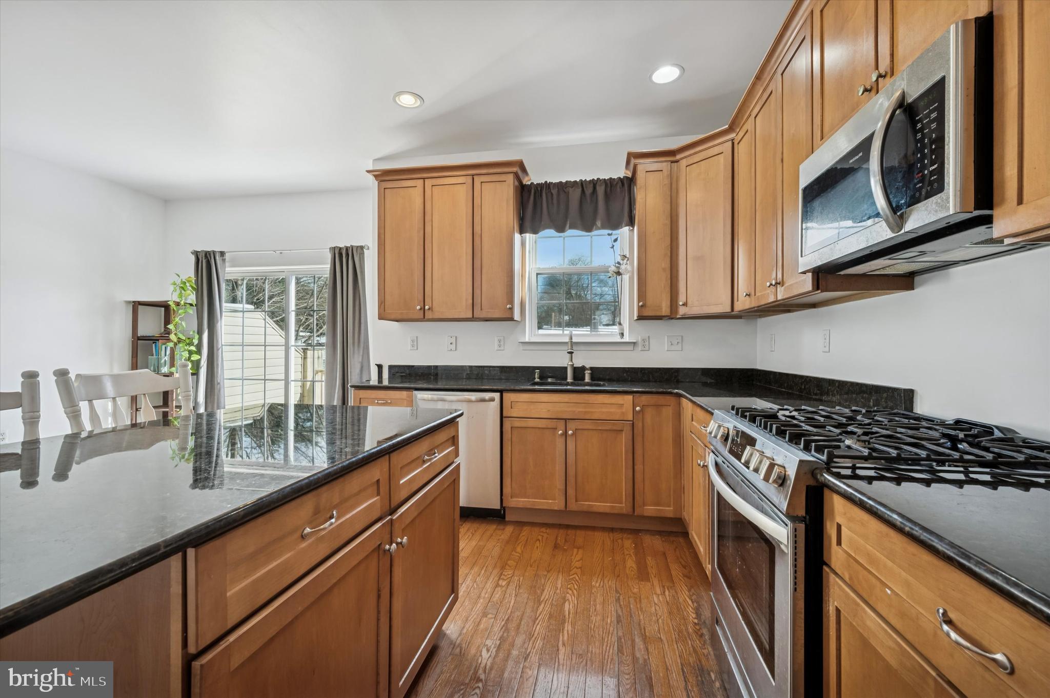 NORRISTOWN - Residential