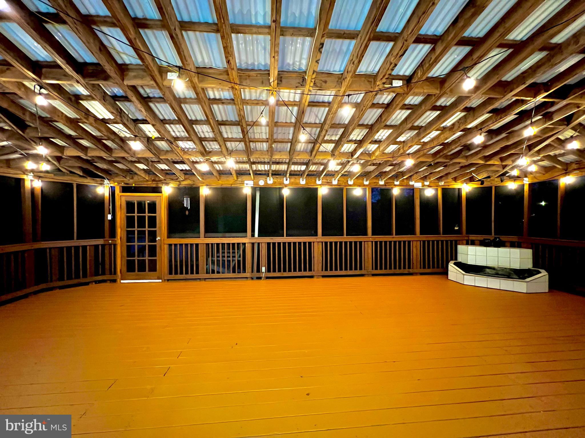 BROYHILL CREST - Residential