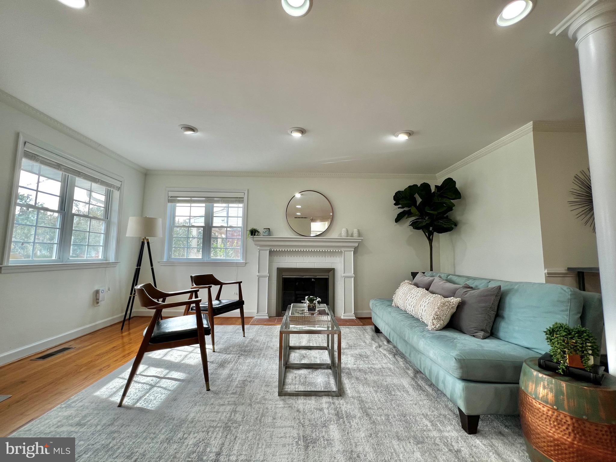 BROYHILL CREST - Residential