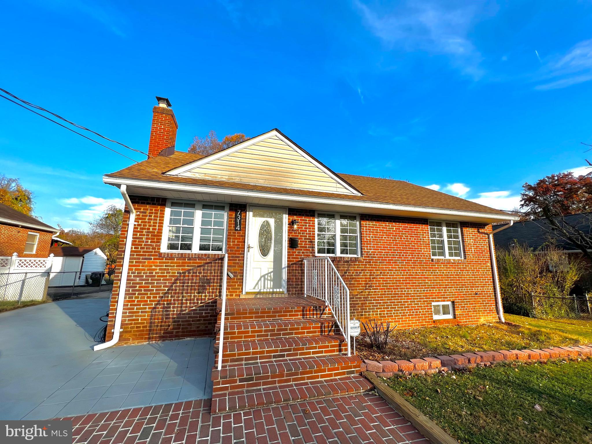 BROYHILL CREST - Residential