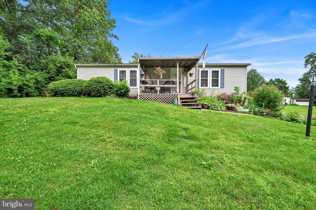 Photo of 18 Marlin Drive, STEVENS, PA 17578 (MLS # PALA2071526)