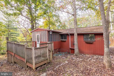 3 TUCKAHOE TRAIL HEDGESVILLE WV 25427