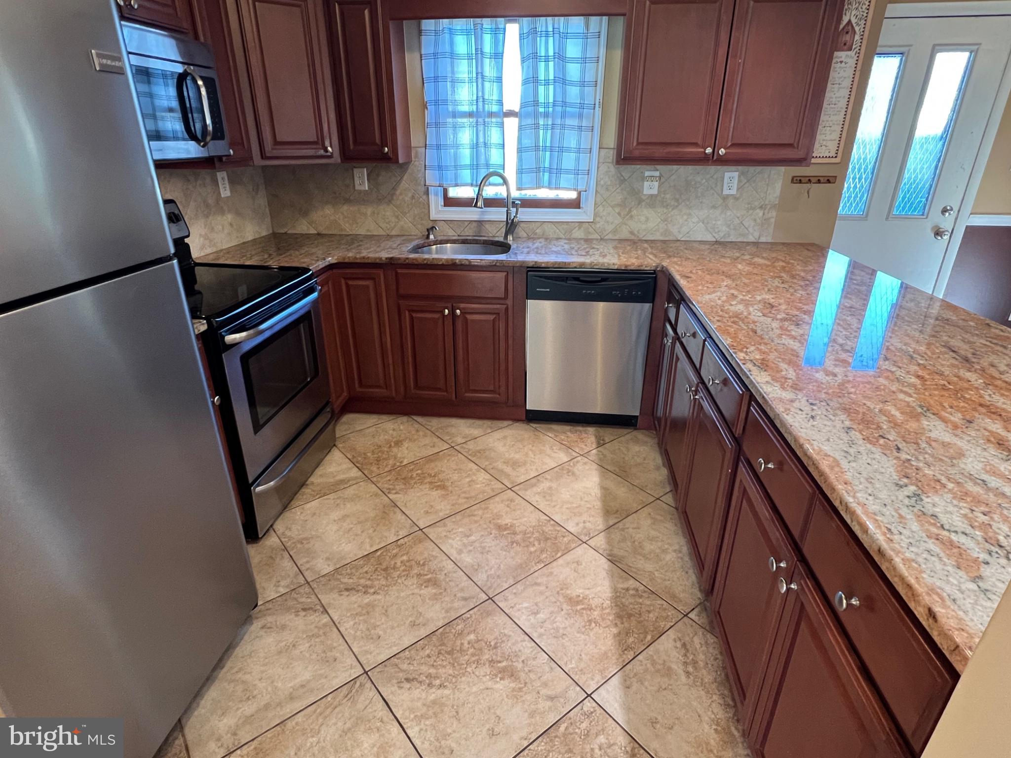 47 NEPTUNE LANE