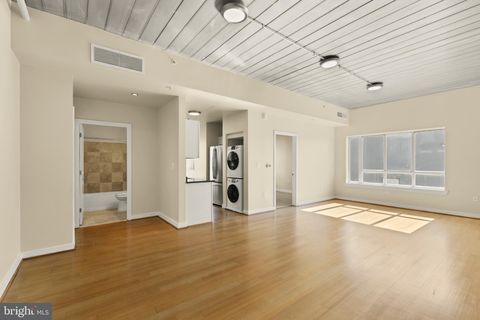 5885 COLORADO AVENUE NW 204 WASHINGTON DC 20011